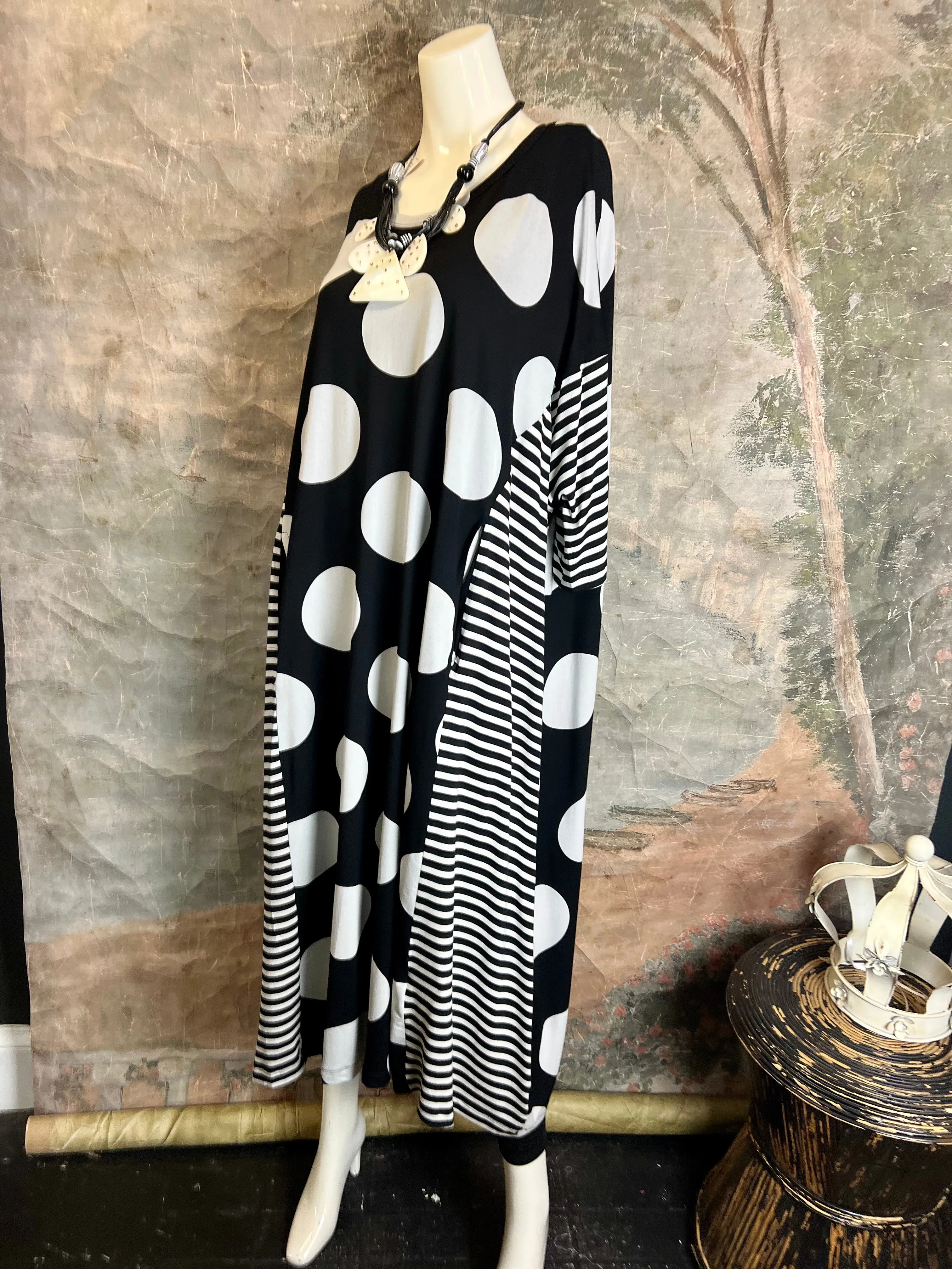 G716 Kedem Dot Cosmo Dress-Black/White