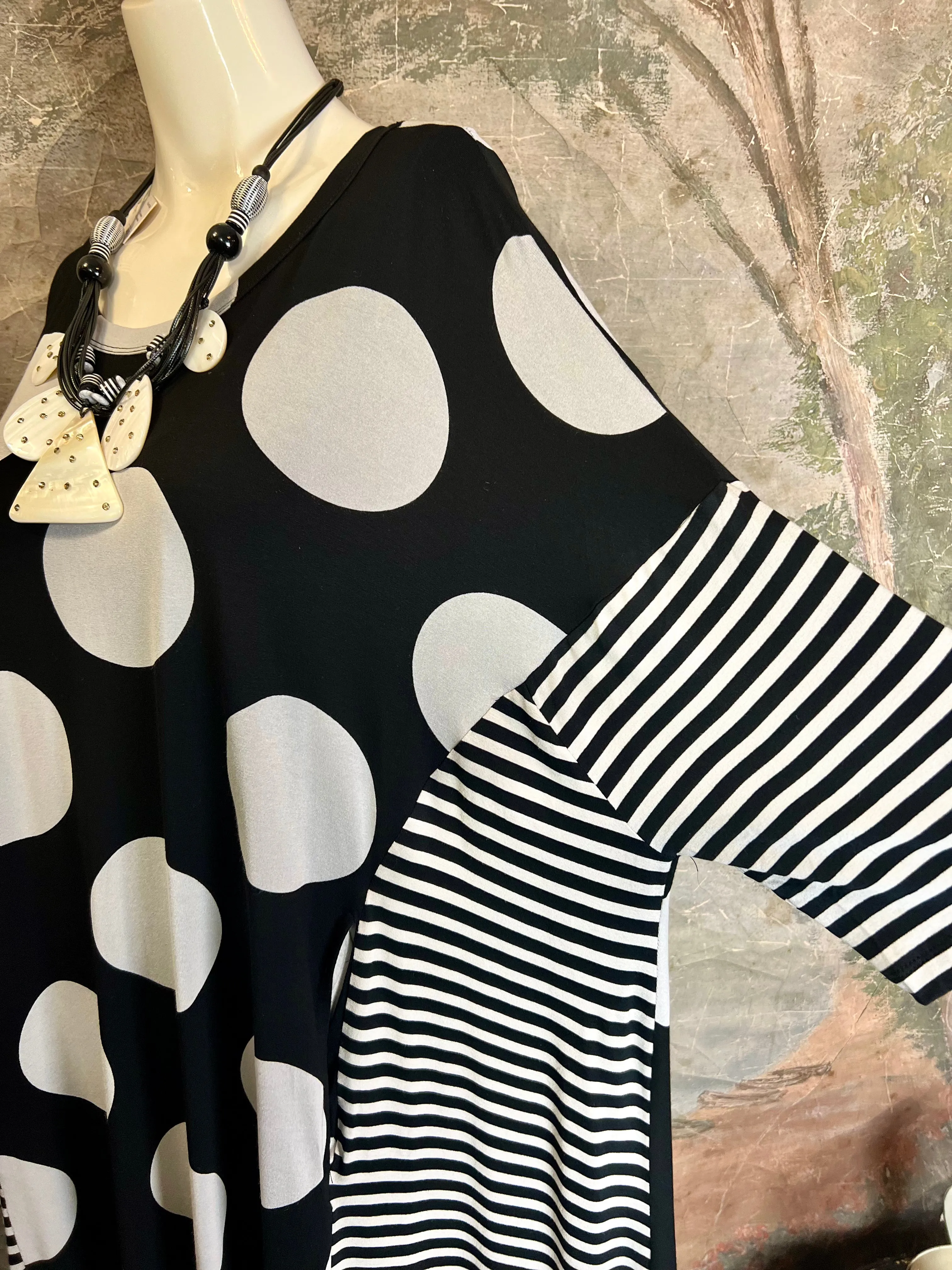 G716 Kedem Dot Cosmo Dress-Black/White