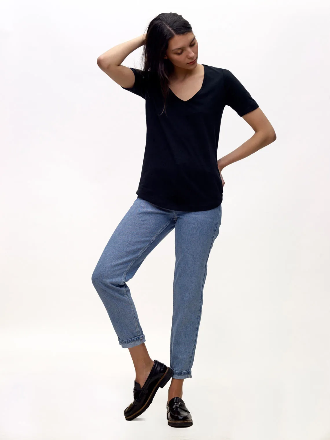 KOTN - V Neck Tee (blk)