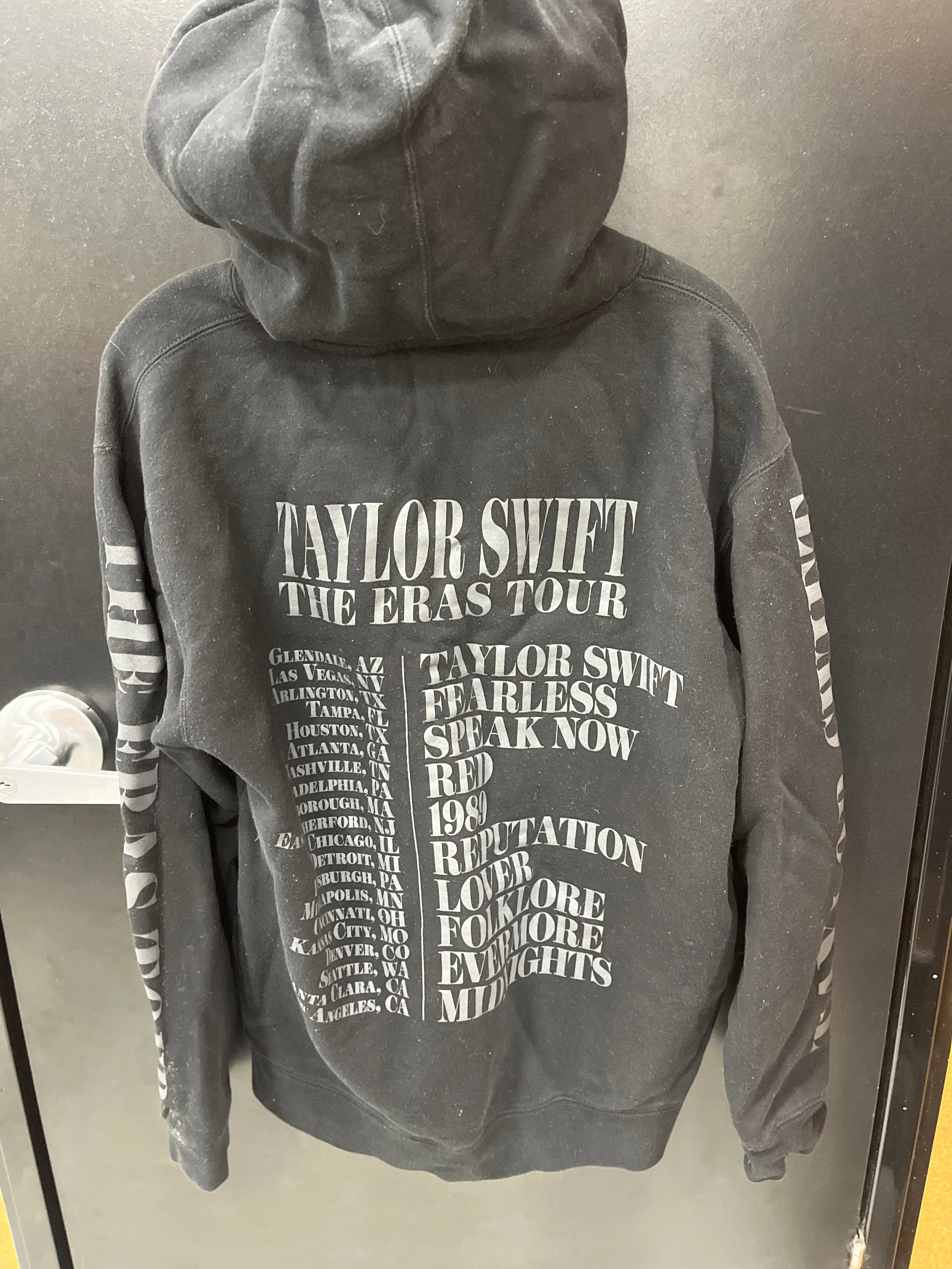 Outerwear Size Medium 4014