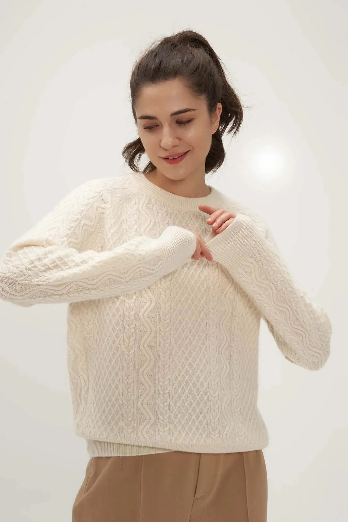 Relaxed Cable Knit Cashmere Sweater
